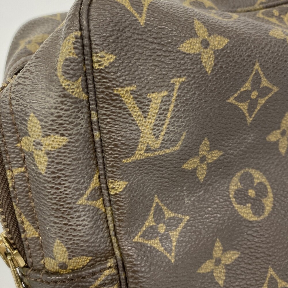 LOUIS VUITTON Brown Monogram Pouch - image 10